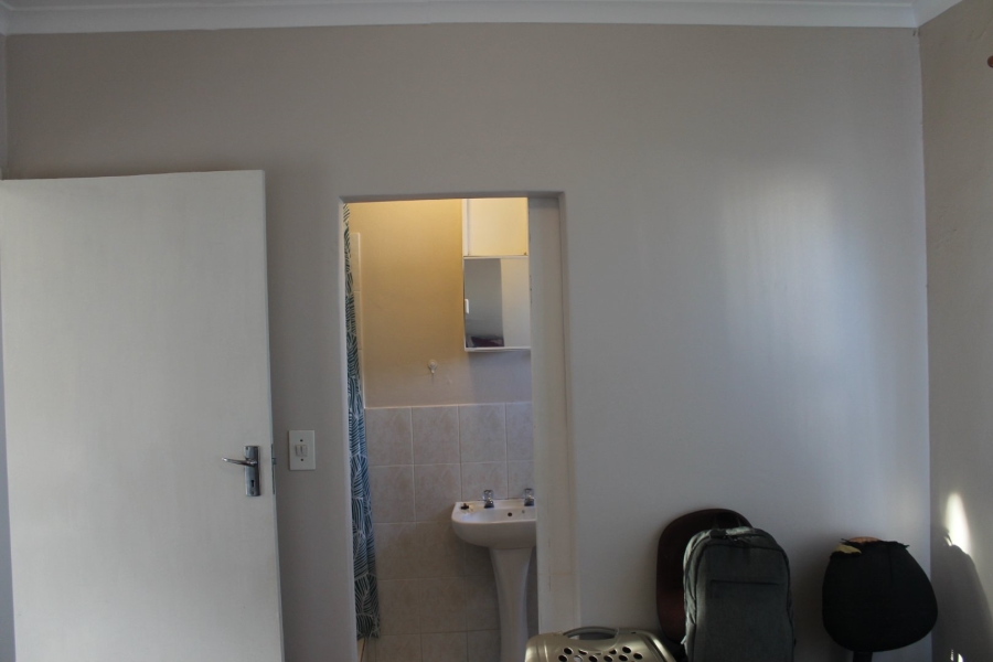 1 Bedroom Property for Sale in Strand Central Western Cape